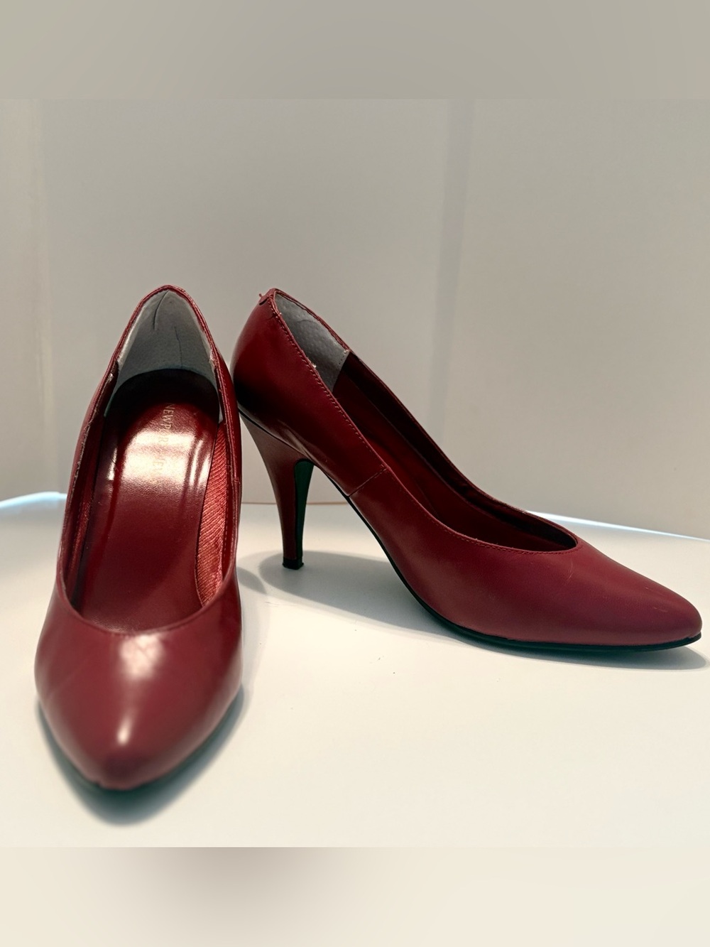Newport News Burgundy Pointed Toe Pumps